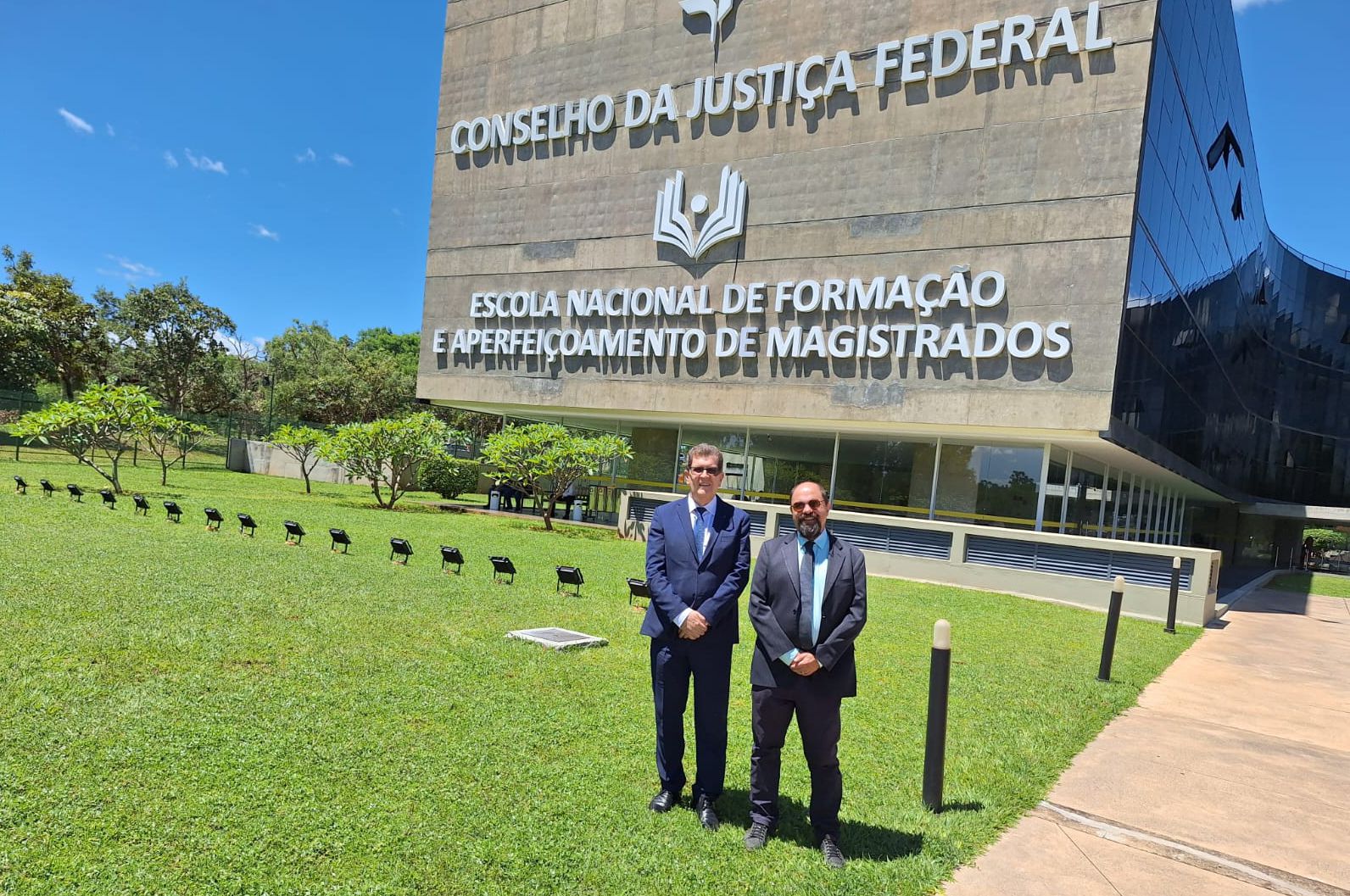 PEDIDO DE VISTA ADIA JULGAMENTO DO PROCESSO SOBRE NÃO ABSORÇÃO DE QUINTOS PELO CJF