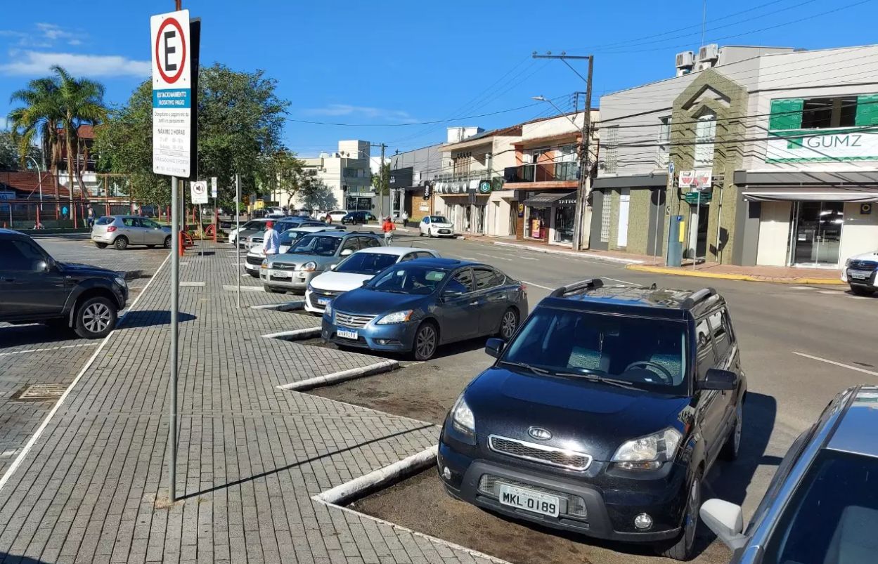 DEPUTADO STÉLIO DENER É DESIGNADO RELATOR NA CCJC DO PL QUE GARANTE LIVRE ESTACIONAMENTO PARA OFICIAIS DE JUSTIÇA