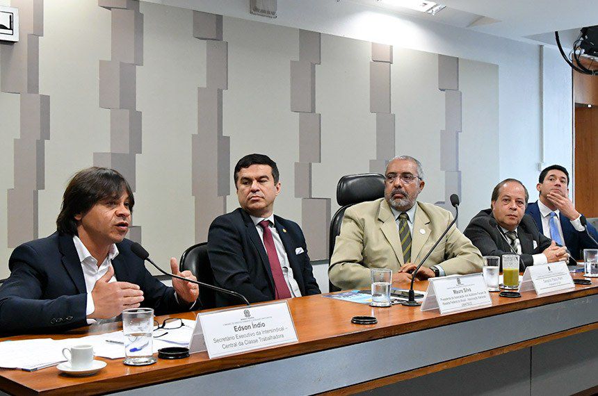 AUDIÊNCIA PÚBLICA NESTA SEGUNDA-FEIRA REUNIU REPRESENTANTES DOS SERVIDORES EM DEBATE SOBRE A PEC 6/2019