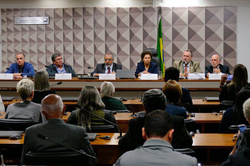 CDH REALIZA REUNIÃO PARA DEFESA DA PREVIDÊNCIA PÚBLICA