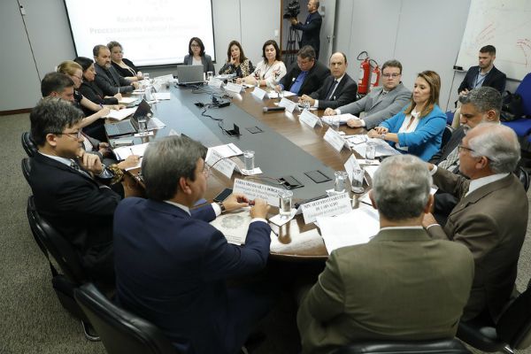 GRUPO DE TRABALHO PARA PADRONIZAÇÃO DA ESTRUTURA ORGANIZACIONAL E DE PESSOAL DA JT REALIZA REUNIÃO