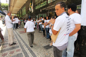 DIA NACIONAL DE MOBILIZAÇÃO EM BH APONTA O DESCASO DO ESTADO PARA COM OS OFICIAIS DE JUSTIÇA