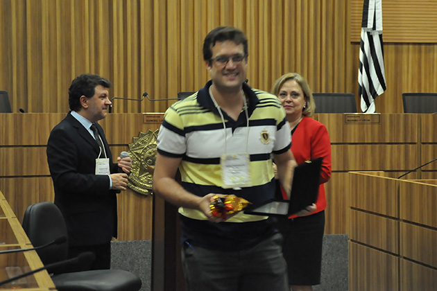 OFICIAIS DE JUSTIÇA DE RIO CLARO SÃO PREMIADOS NA 6ª MOSTRA DE BOAS PRÁTICAS DO TRT-15