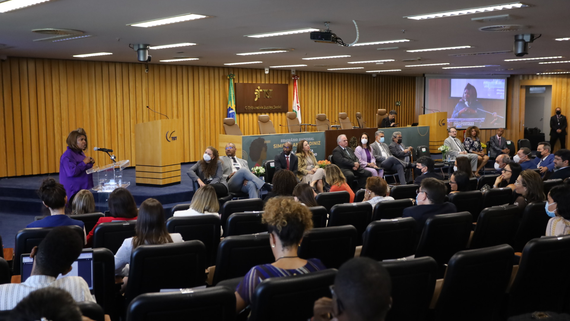 LUTA CONTRA A DISCRIMINAÇÃO E O RACISMO ESTRUTURAL E INSTITUCIONALIZADO MARCA PRIMEIRO DIA DE SEMINÁRIO PROMOVIDO PELO CNJ E TST