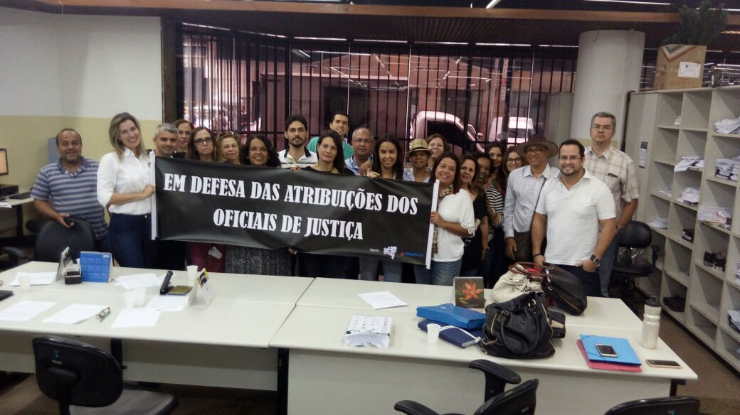 OFICIAIS DE JUSTIÇA DEBATEM ATUAL CONJUNTURA EM REUNIÃO COM A ASSOJAF/BA E O SINDJUFE