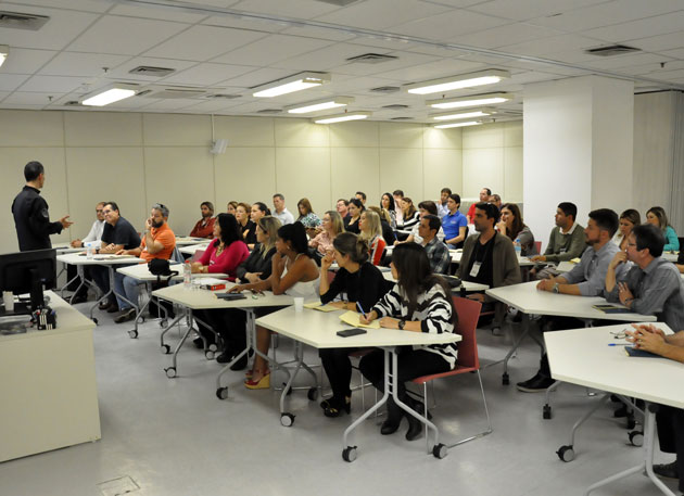 OFICIAIS DE JUSTIÇA DA 15ª REGIÃO PARTICIPAM DE CURSO SOBRE SEGURANÇA E TÉCNICAS DE ABORDAGEM E MEDIAÇÃO DE CONFLITOS EM DILIGÊNCIAS