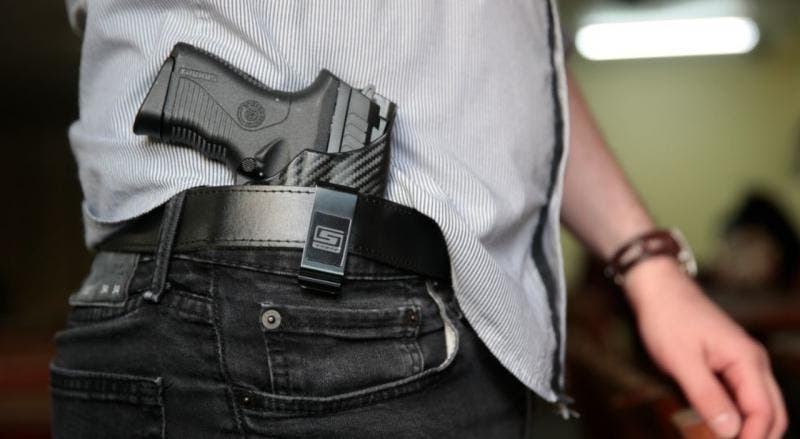 CCJ DO SENADO APROVA PL QUE GARANTE PORTE DE ARMA PARA OFICIAIS DE JUSTIÇA