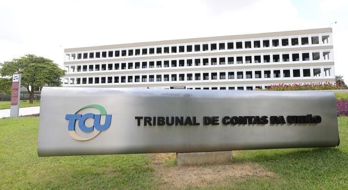 TCU RETIRA DE PAUTA ANÁLISE SOBRE A VPNI E GAE DOS OFICIAIS DE JUSTIÇA